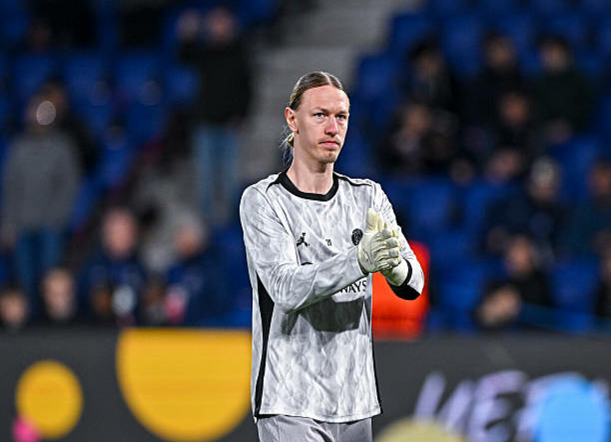     Французы об отказе Сафонова комментировать возможный уход Шевалье: Матвей кажется хорошим парнем