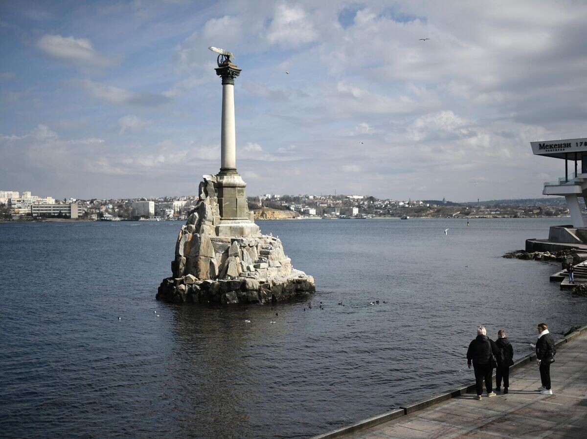    Памятник затопленным кораблям в Севастополе | © РИА Новости / Константин Михальчевский