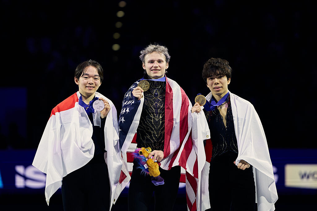 Кагияма, Малинин и Сато - победители чемпионата мира по фигурному катанию. Фото ISU