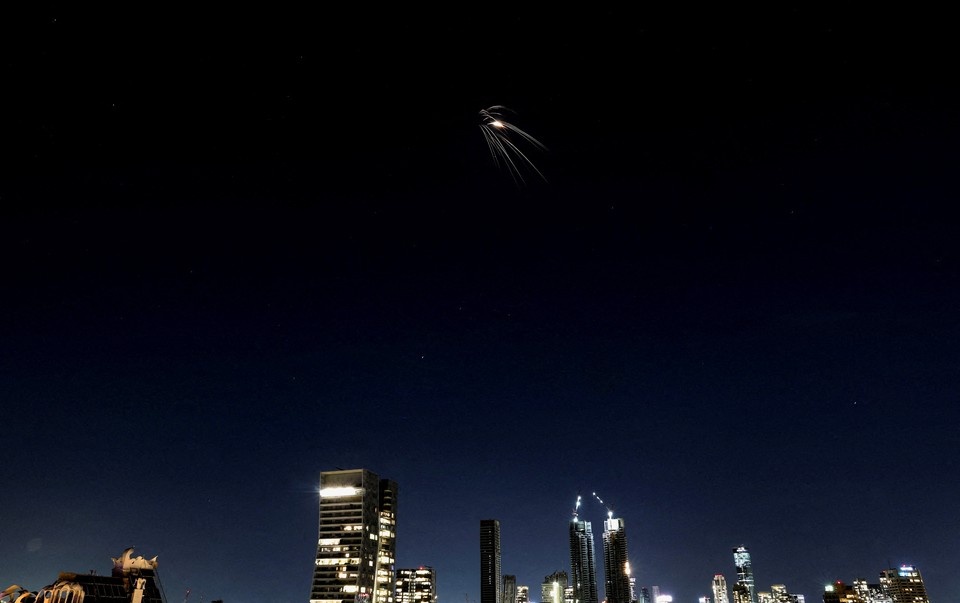    В США прогнозируют уничтожение Израиля как государства на фоне ближневосточной эскалации. На фото: обстрел Тель-Авива со стороны Ирана. REUTERS