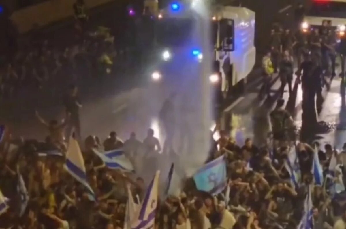    В Израиле на антивоенных протестах полиция задержала 18 человек