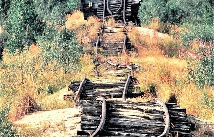 6 лет труда и миллиарды рублей в топку: почему СССР так и не закончил Трансполярную ж/д