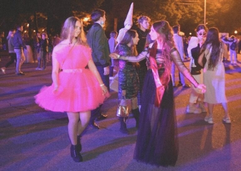    Иллюстрация к материалу: Выпускные в 4 классе: от 45 тысяч рублей за праздник на яхте