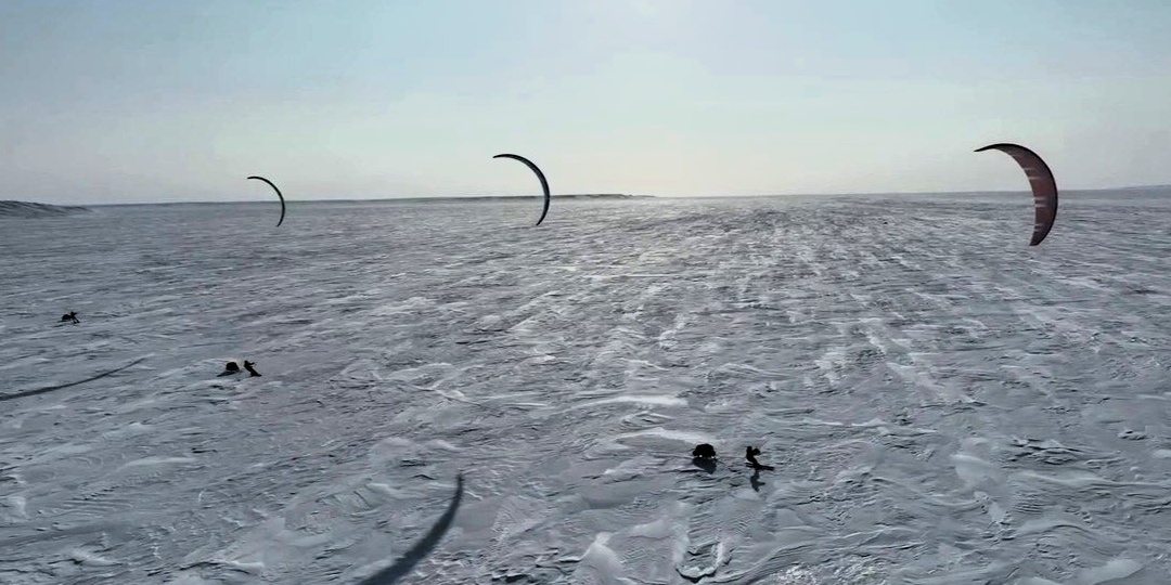 Экспедиция на кайтах стартовала из Певека в Лаврентия