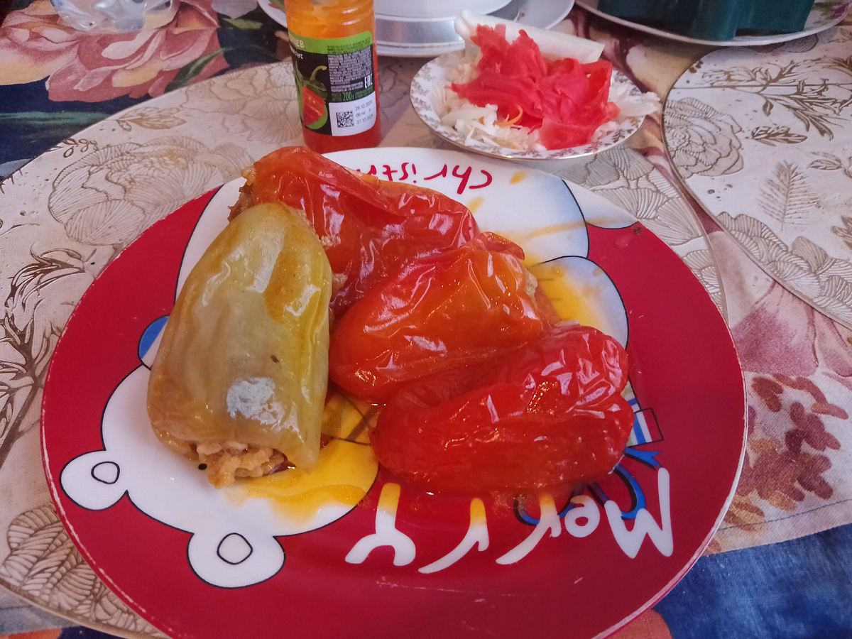 Фото автора, фаршированные перцы приготовила