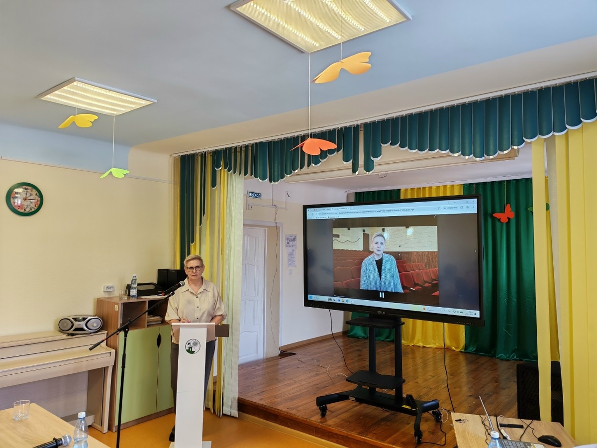 "Вашу маму и там, и здесь показывают"