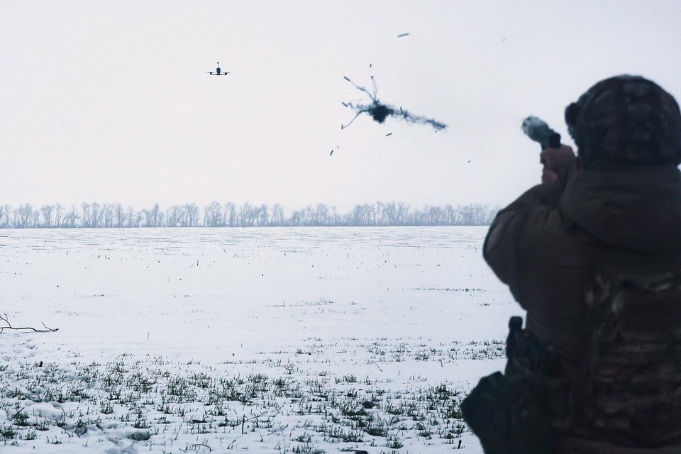    В двух районах Ростовской области сбили БПЛА, повреждено остекление окна здания GLOBAL LOOK PRESS