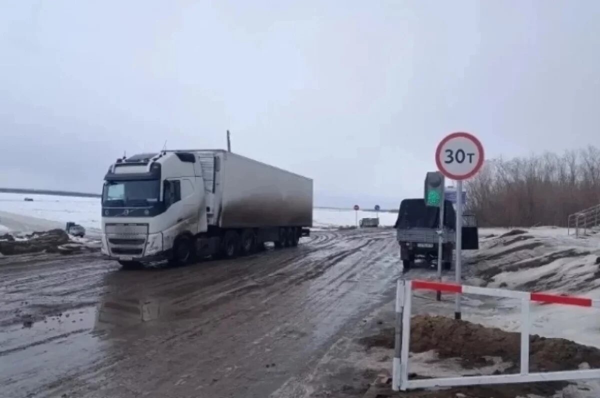    Тоннаж на главной ледовой переправе Якутии понижен раньше срока