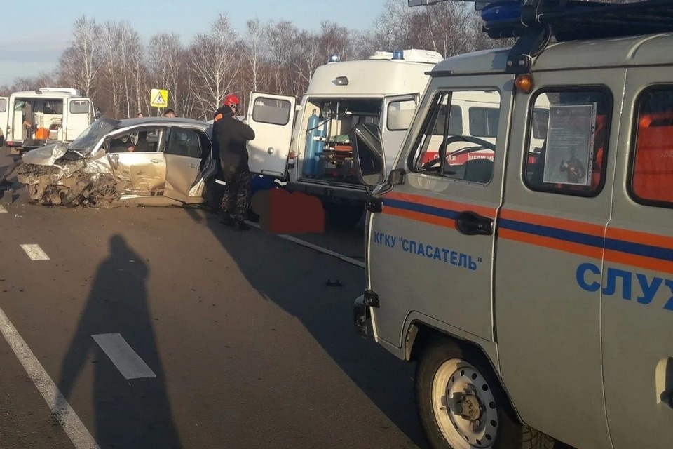    Авария произошла на автодороге Шарыпово – Назарово. Фото: КГКУ "Спасатель"