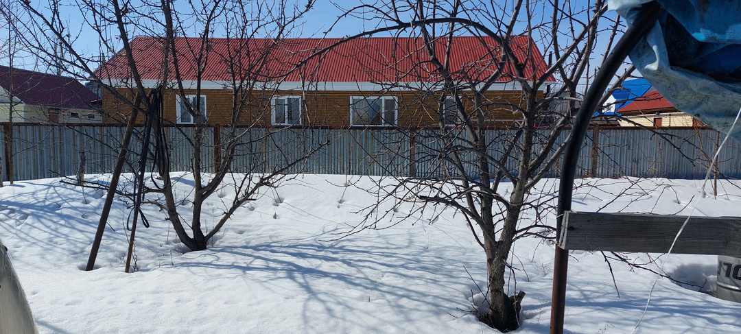 Праздник светлый, а мысли ...