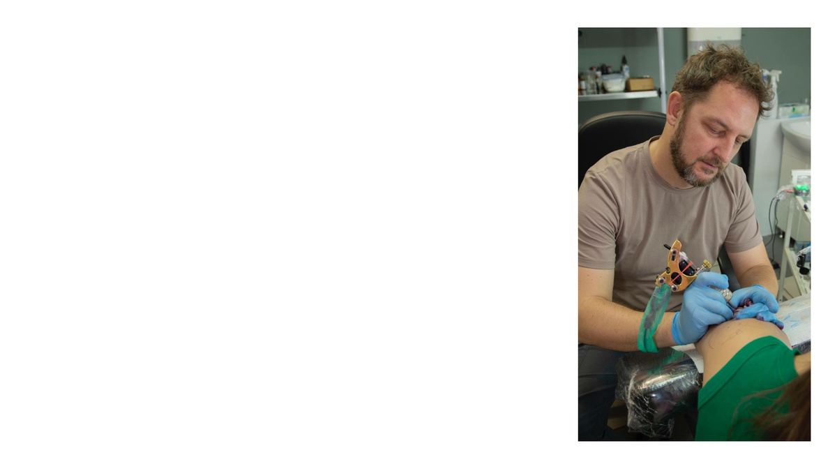 Тату-мастер Денис Кучеренко. Предоставленное фото