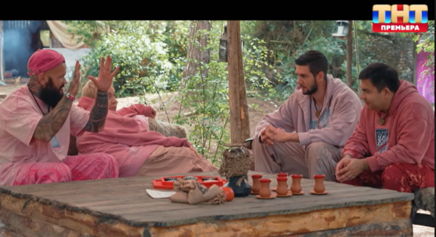 Скриншот с шоу "Выжить в Стамбуле" для канала "Марина смотрит телевизор"