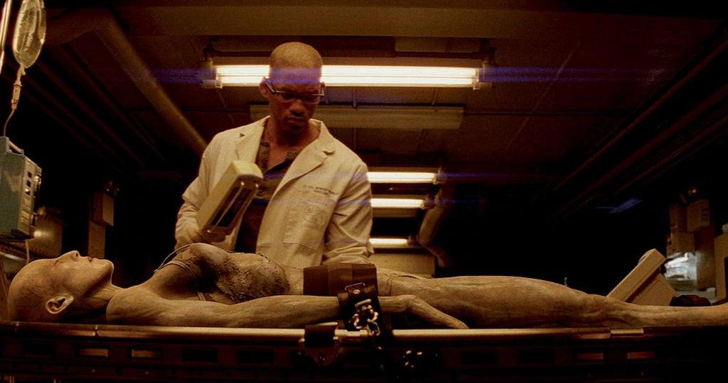 Фильмы против здравого смысла: 7 самых странных клише о работе лабораторий