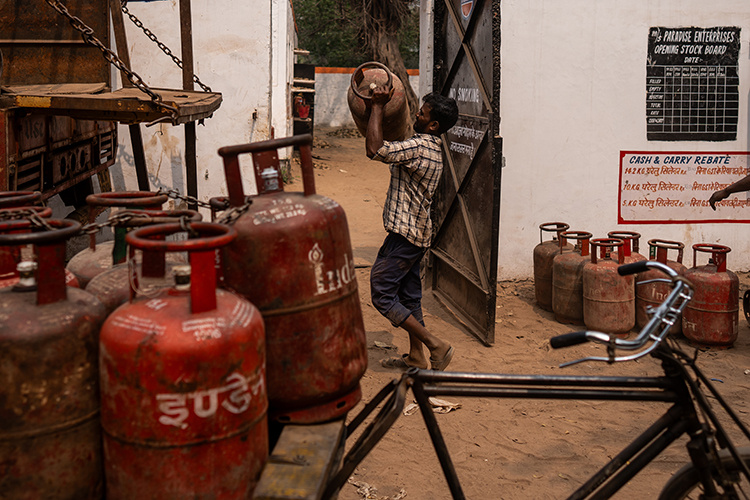    Ближневосточный кризис образца раннего 2026 года выполнил роль сурового аудитора глобальной энергетики.   
Фото: © Amarjeet kumar Singh / Keystone Press Agency / www.globallookpress.com