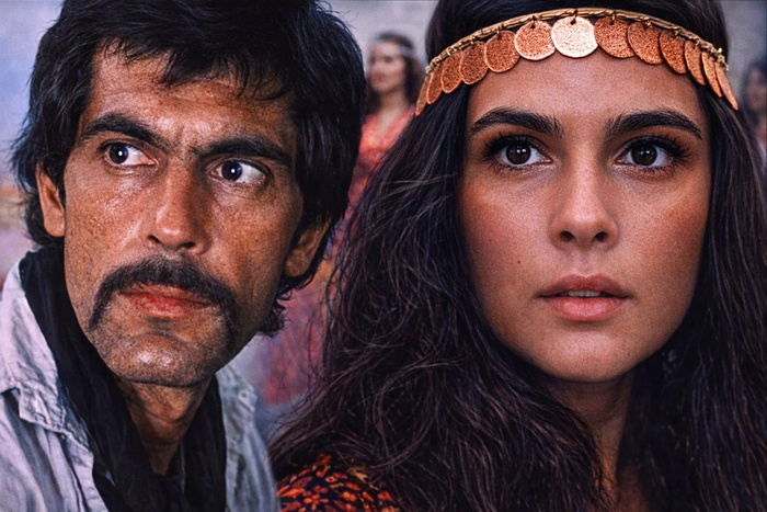 Закулисье «Табор уходит в небо»: босые ноги, ледяной дождь, гусиный жир от холода, и режиссёр, доводящий актёров до слёз.