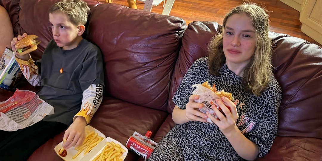 Каникулы закончились:(( Учеба в разгаре. Готовлюсь потихоньку к Пасхе. Наши будни 🤗