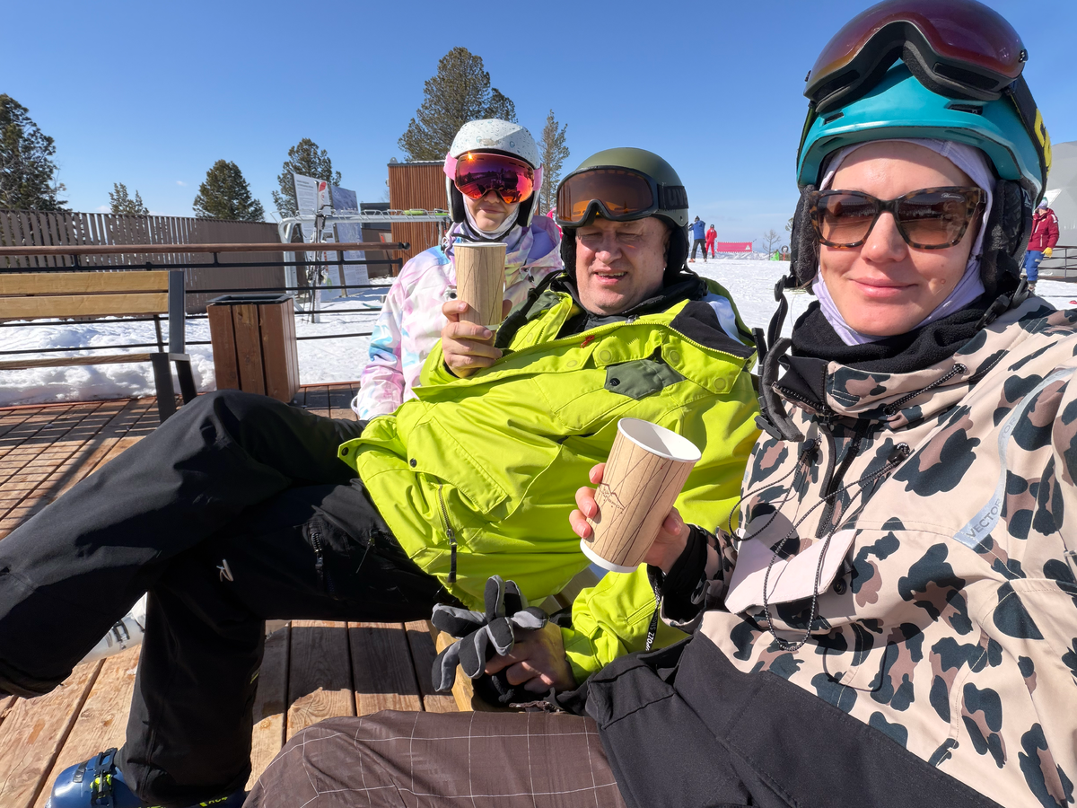 В начале каникул успели съездить покататься в Манжерок. 