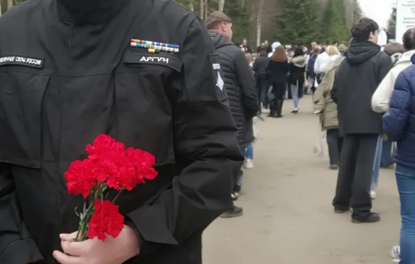 🎭 Человек-телепорт: невероятные приключения «Аргуна» между фронтом и Госдумой