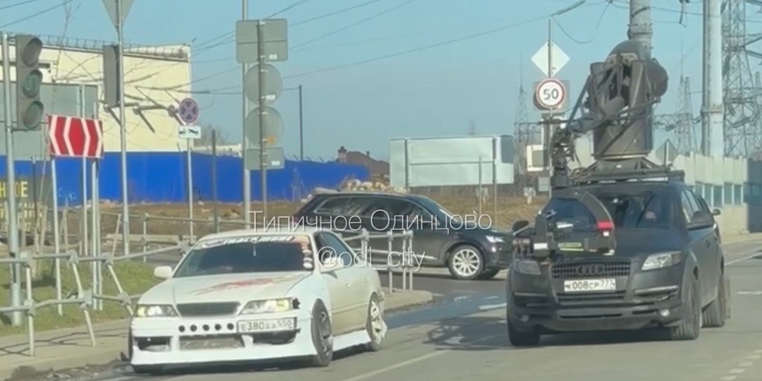 Сегодня с утра на Чистяковой в Трехгорке идут съемки сериала