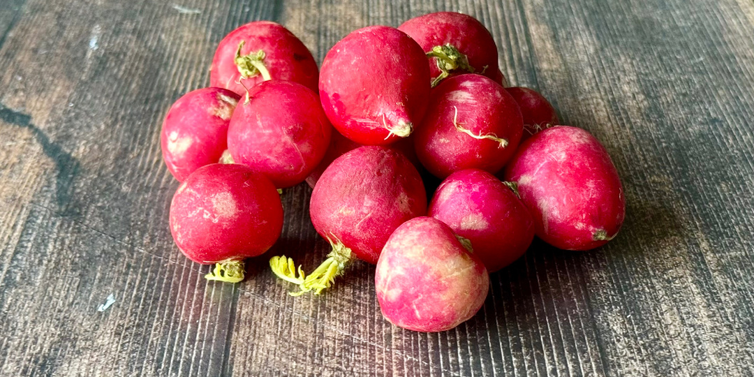 Не выбрасывайте безвкусную редиску! Предлагаю способ её спасти