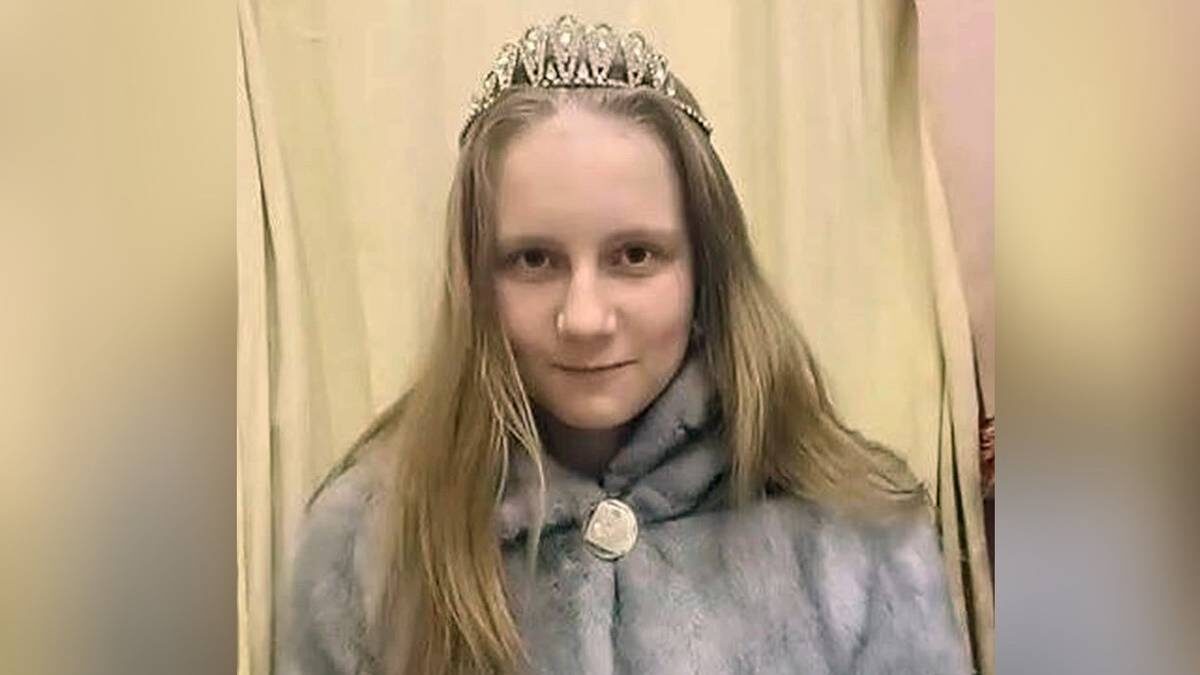    Консультации 13-летнего психолога Алисы Тепляковой якобы стоят 50 тысяч рублей. При среднем по Москве ценнике от 2000 до 6000 рублей такие запросы начинающего специалиста кажутся очень странными / Фото: Соцсети