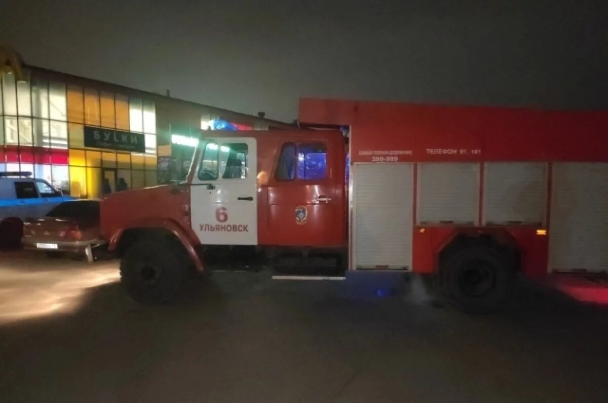    В Ульяновской области за сутки сгорели сарай, солома и две легковушки