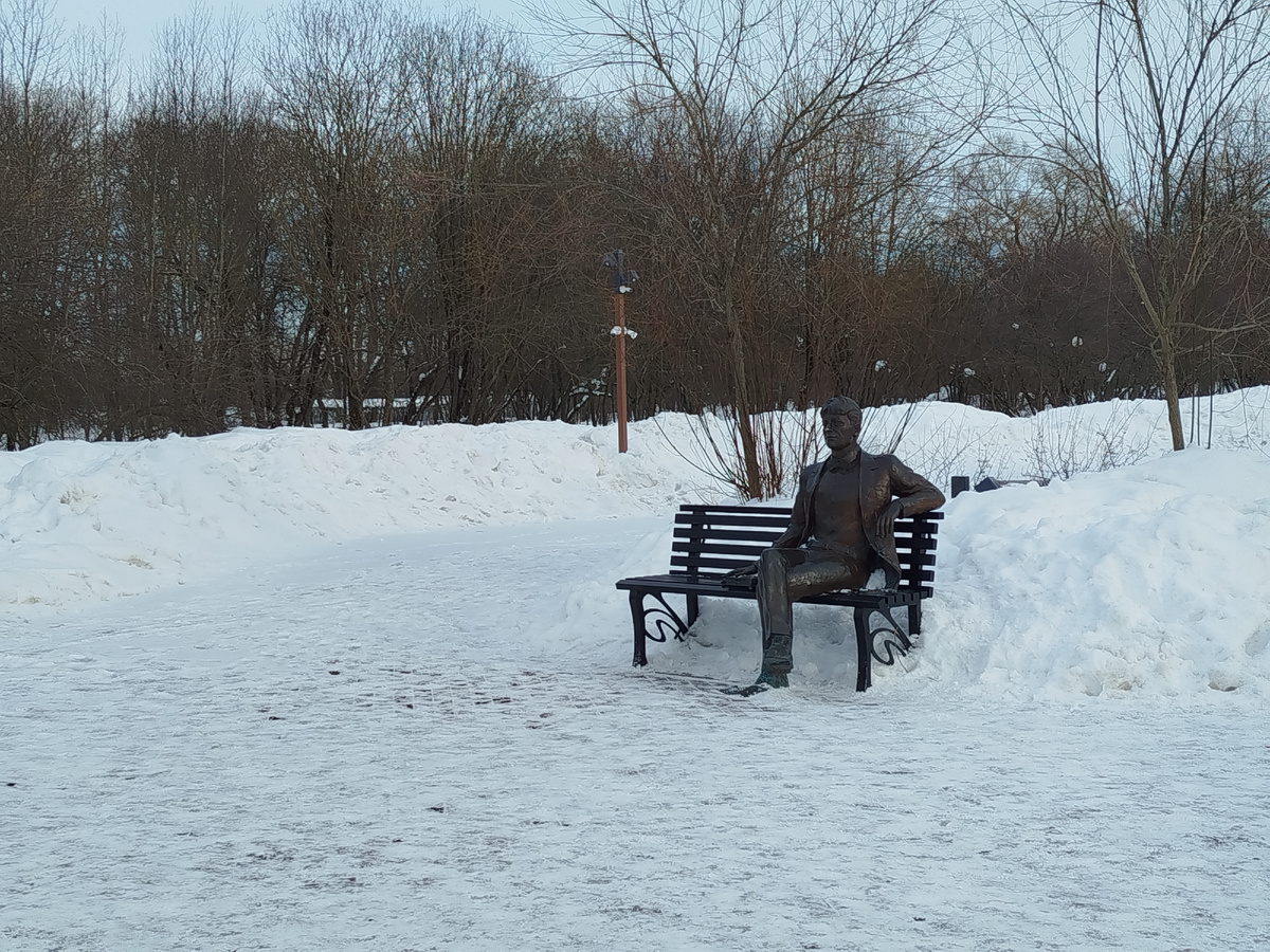 фото автора 08.03.2026. Скульптура С.Есенина в Осановской роще