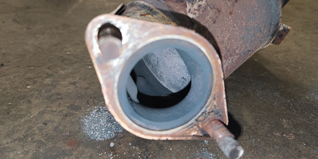 Hyundai Solaris 1.6 (Евро 2 + Увеличение мощности) или зачем нужно удалять катализатор на корейцах?