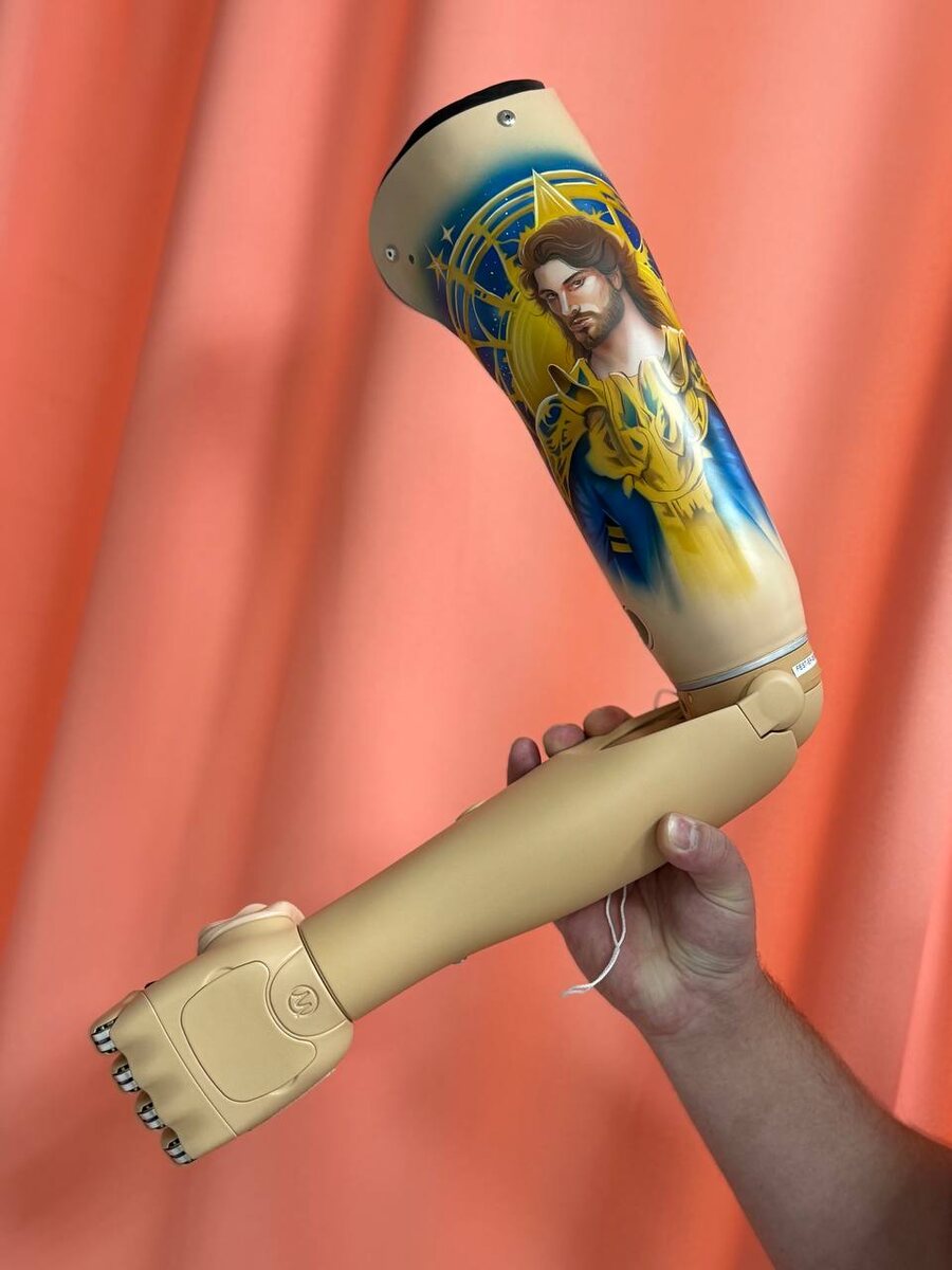 Протез плеча с микропроцессорным управлением