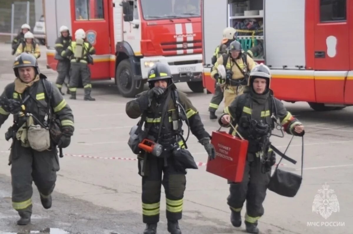    В Тольятти прервали работу школы и эвакуировали детей из-за мусора