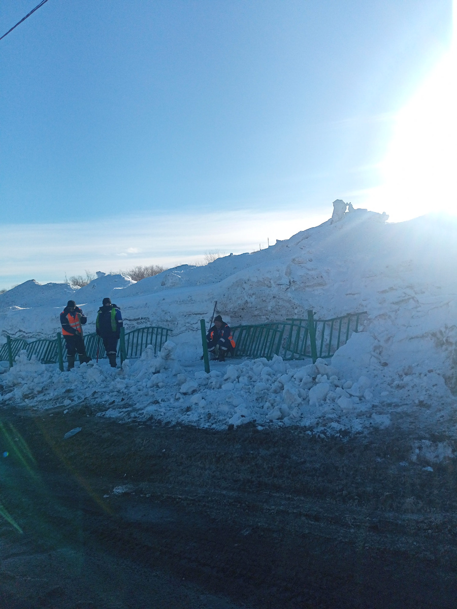 Леерные ограждения вдоль дорог на Камчатке - лишние...