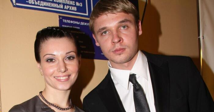Александра Урсуляк вышла замуж за Голубева в 2004 году.