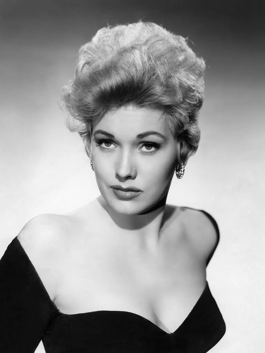    Актриса Ким Новак раскритиковала Сидни Суини за роль в новом фильме (фото 1)