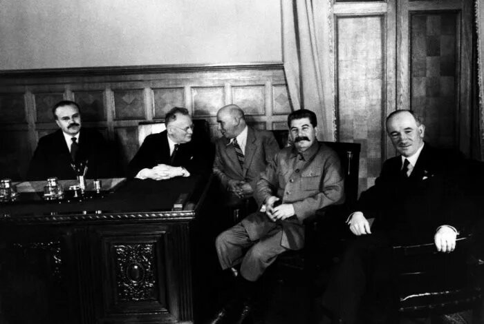 Иосиф Сталин и Эдуард Бенеш, 1935 год. фото из rg.ru