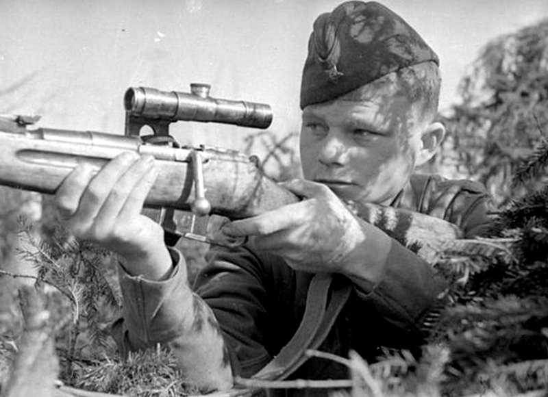 Советский снайпер ВОВ. Источник: https://clck.su/bmKDR