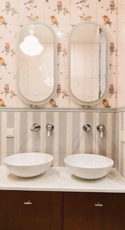 две раковины позволяют не ждать друг друга, а умываться вместе, фото автора