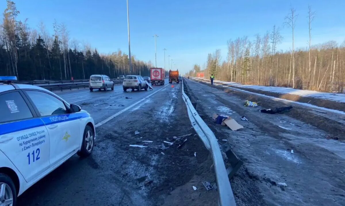    Фото: стоп-кадр видео от пресс-службы Госавтоинспекции по Петербургу и Ленобласти