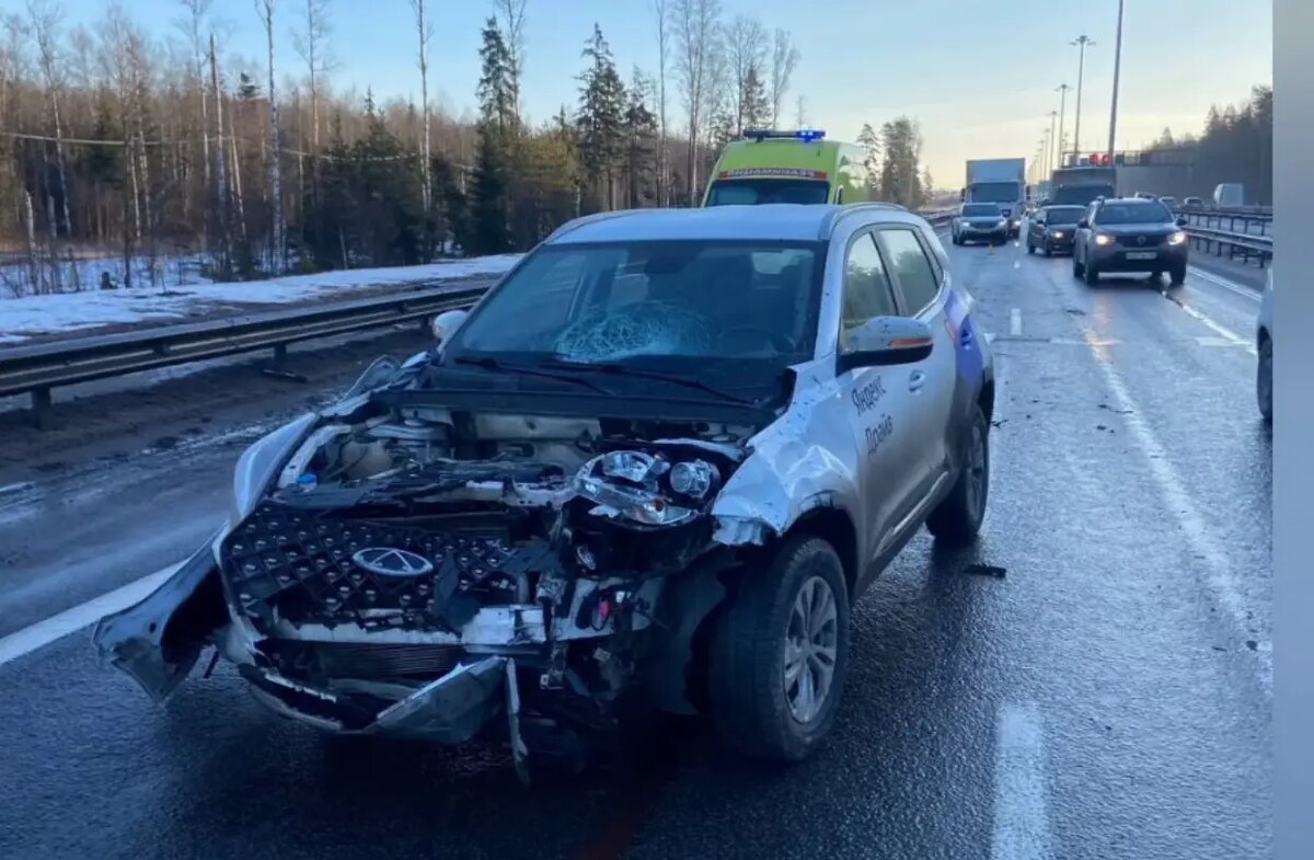    Фото: стоп-кадр видео от пресс-службы Госавтоинспекции по Петербургу и Ленобласти