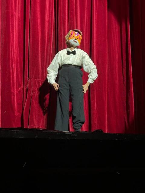 Сцена из спектакля «Елизавета Бам». «Сатирикон», Театр на Яузе. Фото автора.