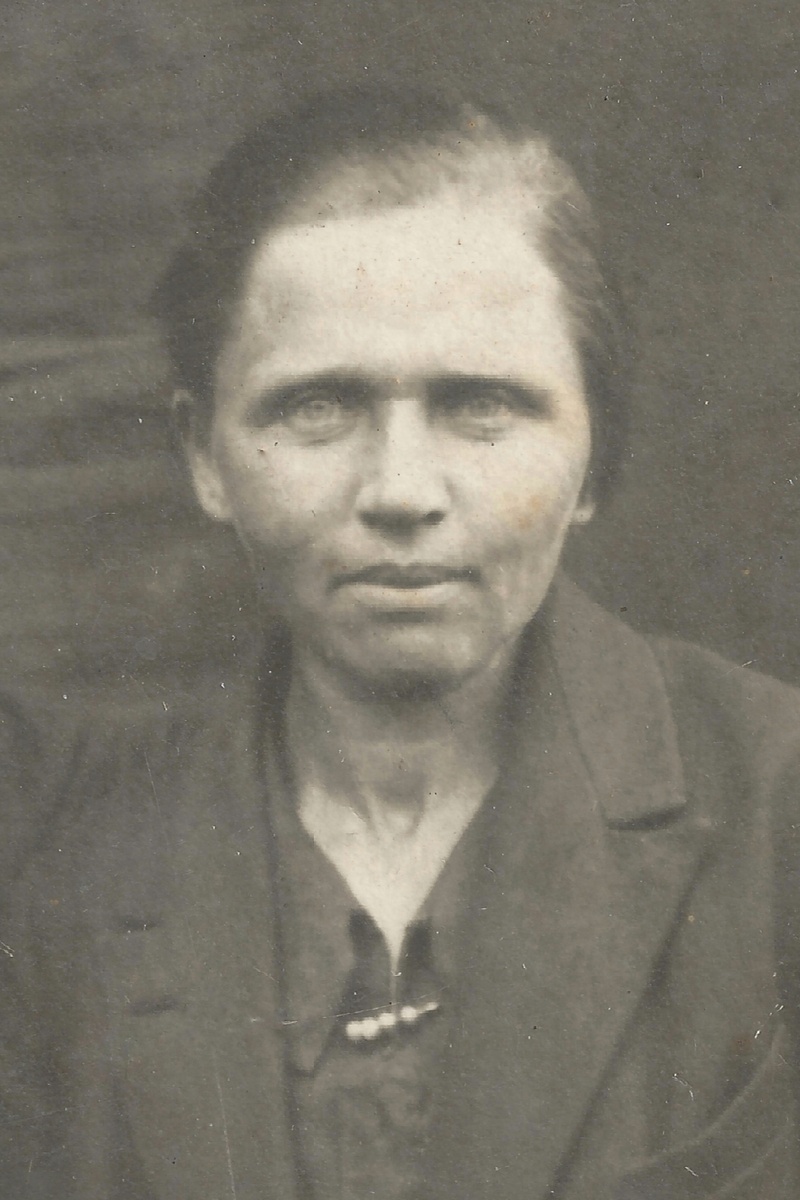 Изюмова (Калошина) Агриппина Васильевна