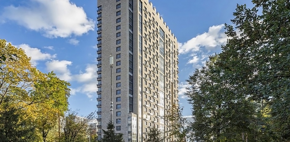 Владимир Ефимов: более 340 москвичей приступили к переселению в новостройку по программе реновации на Изумрудной улице