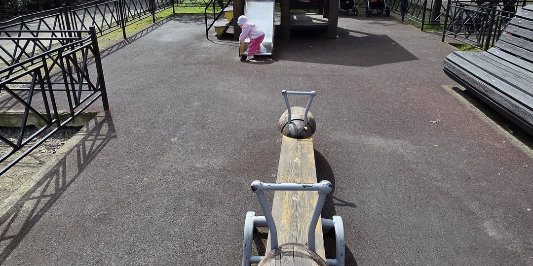 О чём молчат новые детские площадки: взгляд мамы.