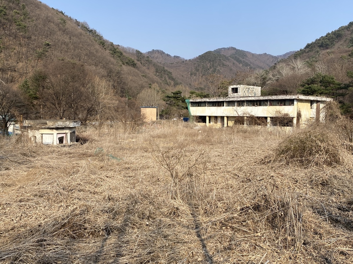 Бывший центр по лечению венерических заболеваний для половых работниц рядом с американской военной базой в Тондучхоне, провинция Кёнги (Лим Чжэ Сон/The Korea Herald)