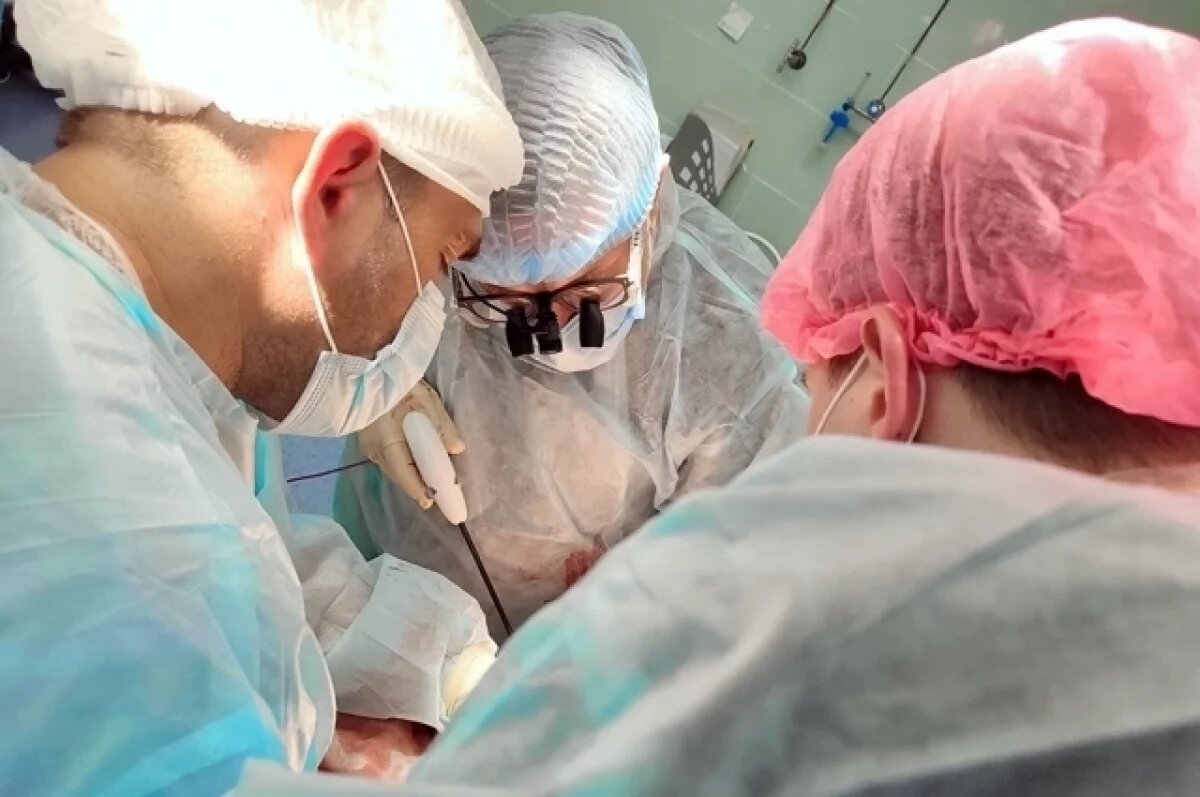    Жителя Дона спасали две бригады хирургов-онкологов
