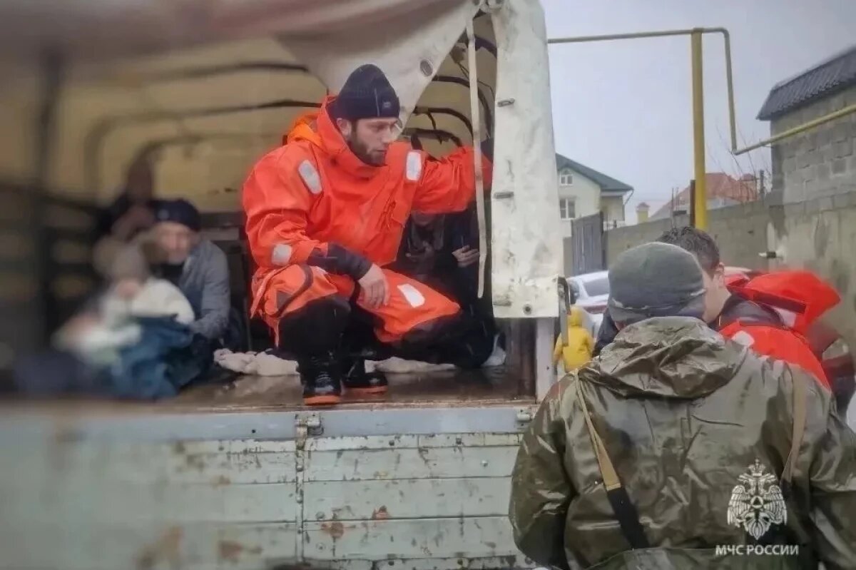   Более 3300 человек эвакуировали из подтопленных районов в Дагестане