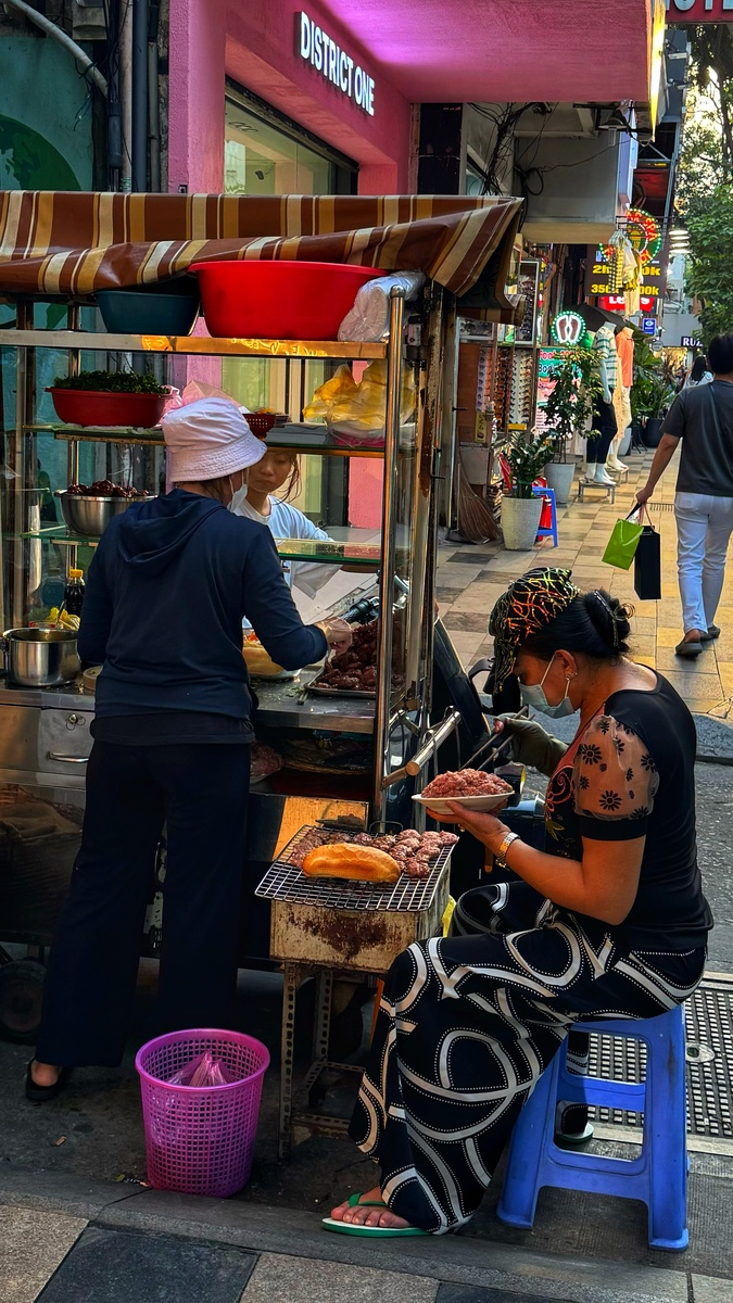 Фаст-фуд на улицах Хошимина