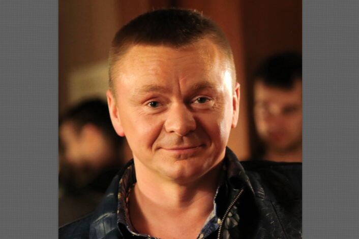 Жена Владимира Сычёва обвинила его в неверности, но актёр считает, что она напрасно ревнует