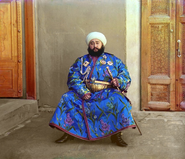 Цветная фотография последнего эмира Бухары Сеид Алим-хана, снятая С.М. Прокудиным-Горским в 1911 г.