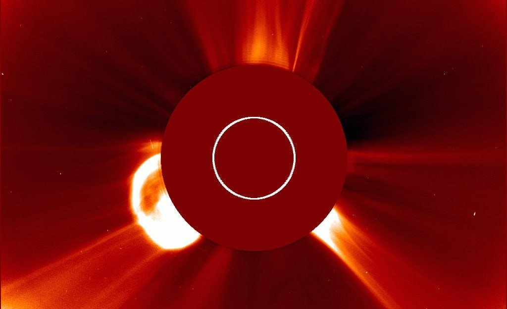    Вспышка на Солнце 28 марта 2026 года