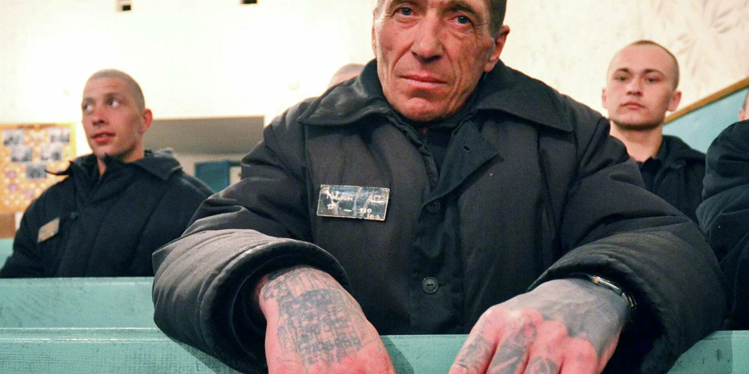 "В 6 часов подъем, в 13 дали перловки". Распорядок дня заключенных в наших тюрьмах